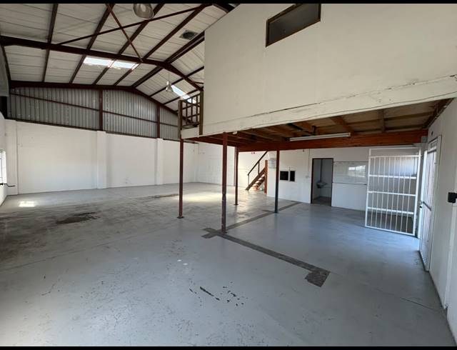 229M² WAREHOUSE TO LET IN BROADLANDS PARK